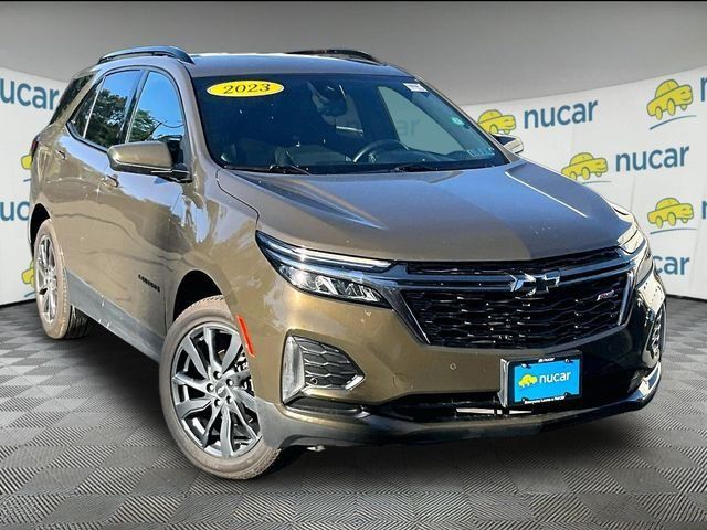 Used 2023 Chevrolet Equinox RS w/ LPO, Cargo Package AWD/4WD image 1