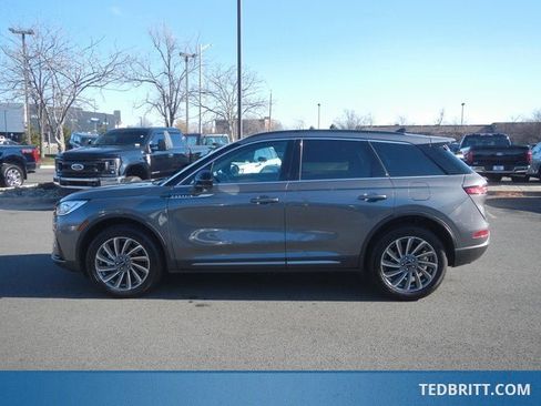 Certified 2025 Lincoln Corsair Reserve image 4