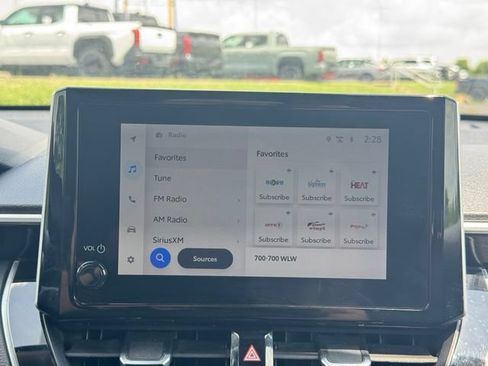 Used 2025 Toyota Corolla Cross XLE FWD image 23