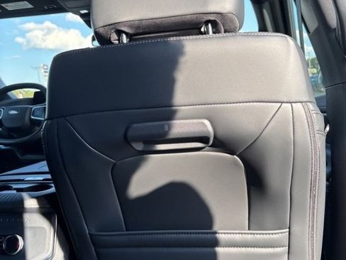 New 2025 Ford Expedition Platinum w/ Stealth Performance Package image 42
