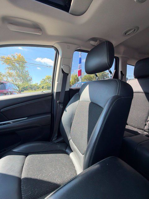 Used 2020 Dodge Journey Crossroad w/ Popular Equipment Group FWD image 22