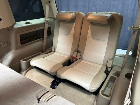 Used 2008 Ford Explorer Eddie Bauer image 30