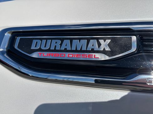 Used 2024 GMC Sierra 1500 Denali w/ Denali Reserve Package image 8