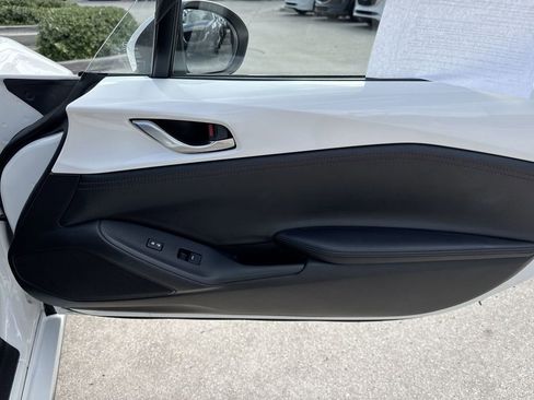 Used 2019 MAZDA MX-5 Miata RF Grand Touring RWD image 42