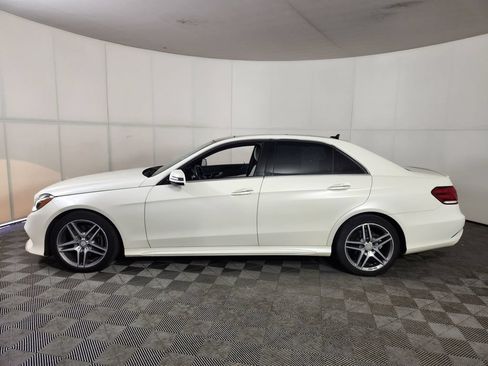Used 2015 Mercedes-Benz E 400 4MATIC Sedan image 4