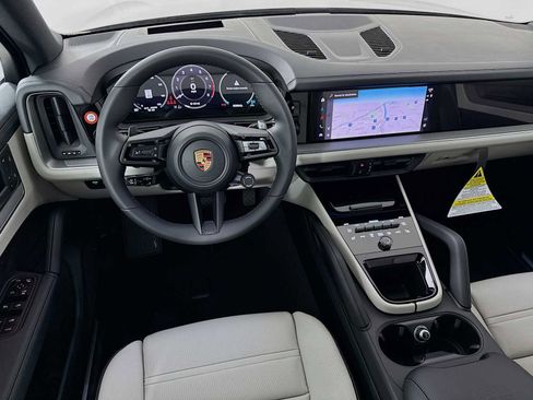 New 2026 Porsche Cayenne image 24