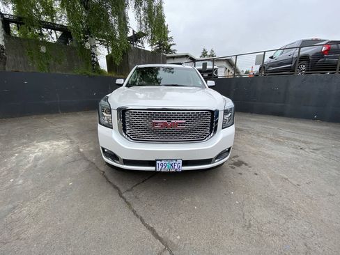 Used 2017 GMC Yukon Denali w/ Open Road Package AWD/4WD image 9