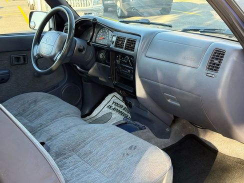 Used 1999 Toyota Tacoma 2WD Regular Cab image 14