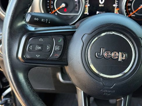 Used 2018 Jeep Wrangler Unlimited Sport S AWD/4WD image 15