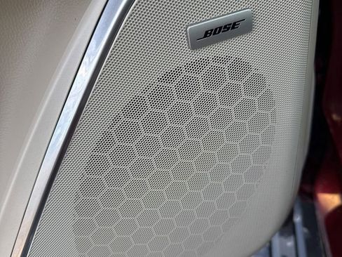 Used 2019 Cadillac Escalade ESV Premium Luxury image 13