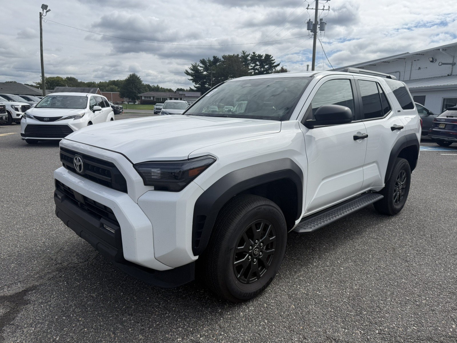 Used 2025 Toyota 4Runner SR5 AWD/4WD image 7