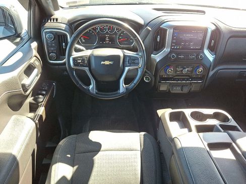 Used 2021 Chevrolet Silverado 1500 LT image 11