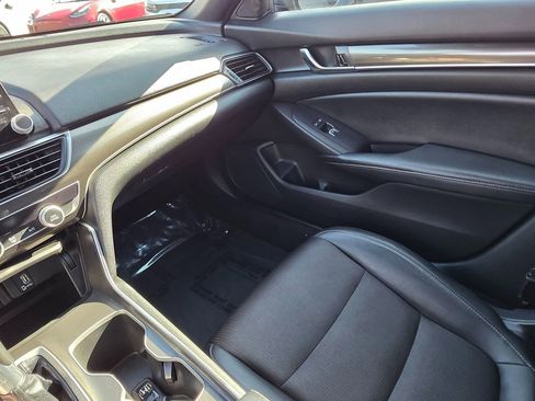 Used 2018 Honda Accord Sport image 36