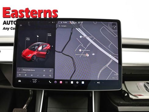 Used 2021 Tesla Model Y Long Range image 12