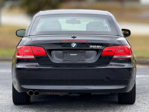 Used 2010 BMW 328i Convertible image 4