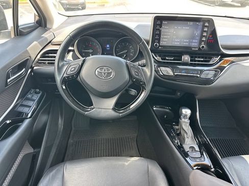 Used 2021 Toyota C-HR Limited FWD image 13