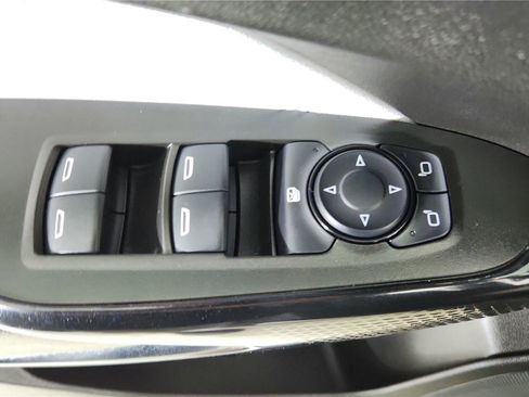 Used 2024 Chevrolet Trax LT image 16