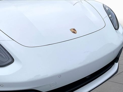 Used 2023 Porsche Panamera RWD image 30