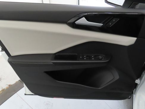 New 2026 Volkswagen Taos S FWD image 11