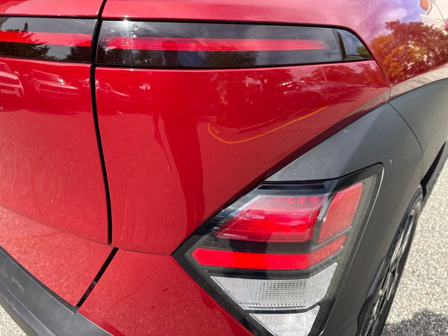 Used 2024 Hyundai Kona SEL AWD/4WD image 32