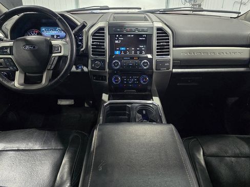 Used 2017 Ford F250 Lariat w/ Lariat Ultimate Package AWD/4WD image 6