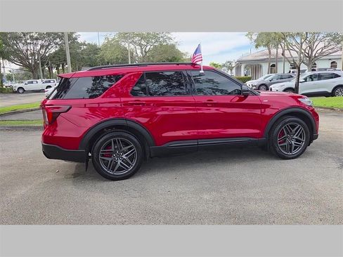 Used 2025 Ford Explorer ST-Line w/ Premium Package image 41