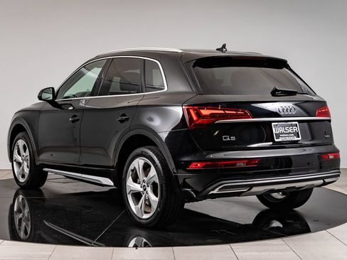 Used 2021 Audi Q5 Prestige w/ Prestige Package AWD/4WD image 6
