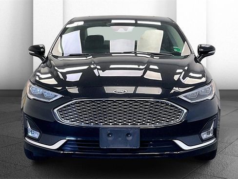 Used 2019 Ford Fusion Titanium image 2