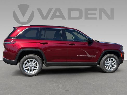 New 2026 Jeep Grand Cherokee Laredo image 6