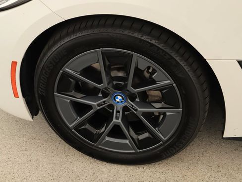 Used 2024 BMW i4 eDrive40 w/ Premium Package RWD image 33