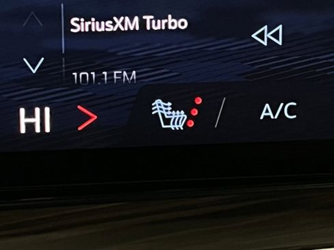 Used 2025 Chevrolet Tahoe Z71 image 17