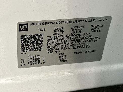 Used 2024 GMC Terrain SLT FWD image 12