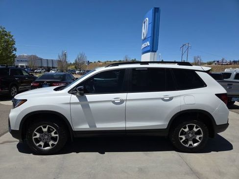 Certified 2023 Honda Passport TrailSport image 1