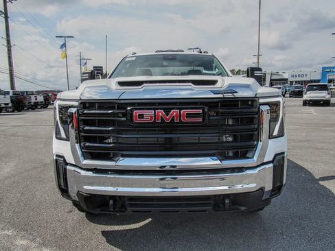New 2025 GMC Sierra 3500 Pro w/ Convenience Package image 2