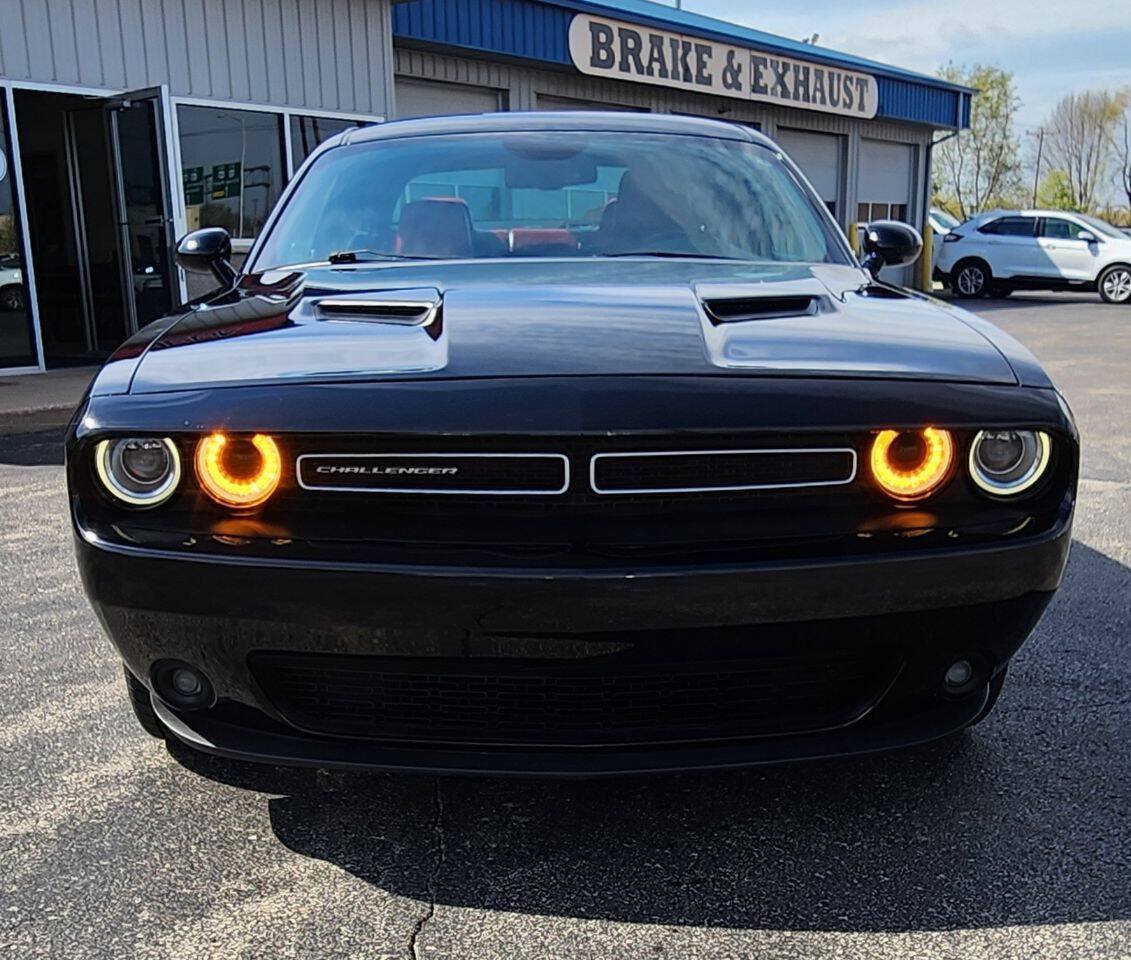 Used 2016 Dodge Challenger SXT Plus RWD image 11
