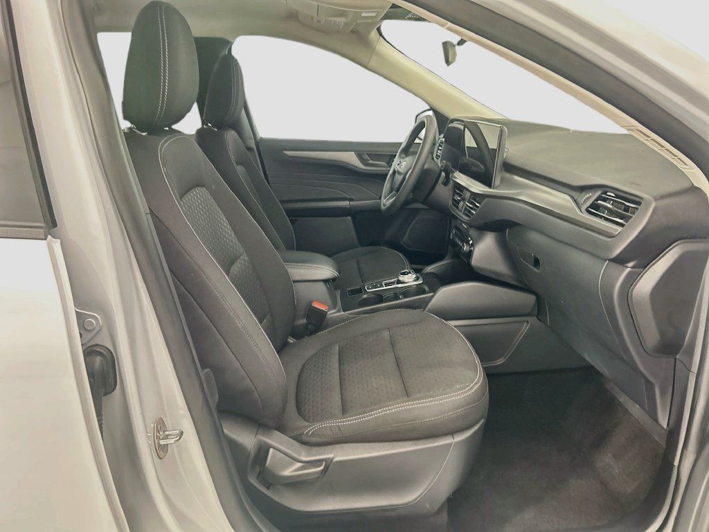 Used 2025 Ford Escape Active w/ Tech Pack #1 FWD image 19
