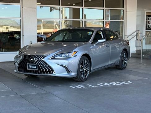 Used 2024 Lexus ES 250 w/ Premium Package AWD/4WD image 2