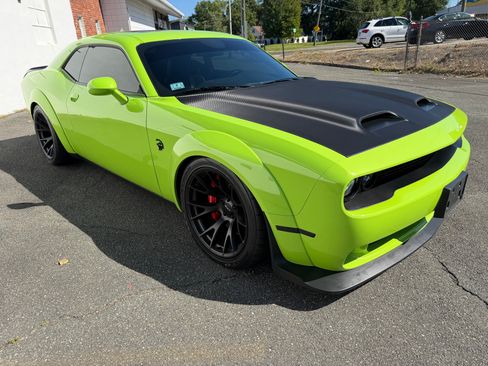 Used 2019 Dodge Challenger SRT Hellcat RWD image 18