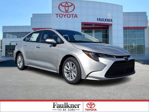 New 2026 Toyota Corolla LE image 1
