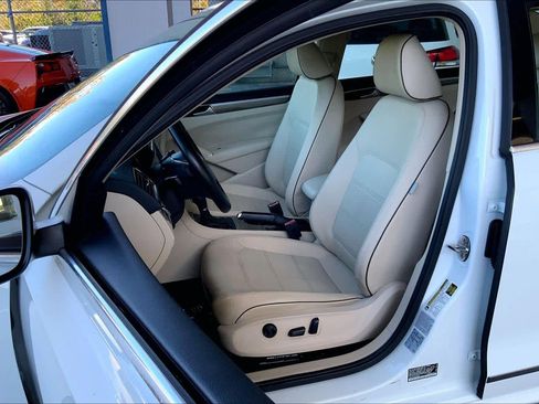 Used 2016 Volkswagen Passat 1.8T SE image 7
