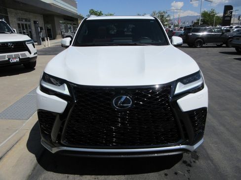 Used 2024 Lexus LX 600 F Sport AWD/4WD image 15