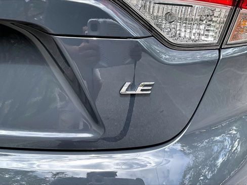 Used 2025 Toyota Corolla LE w/ LE Premium Package FWD image 21