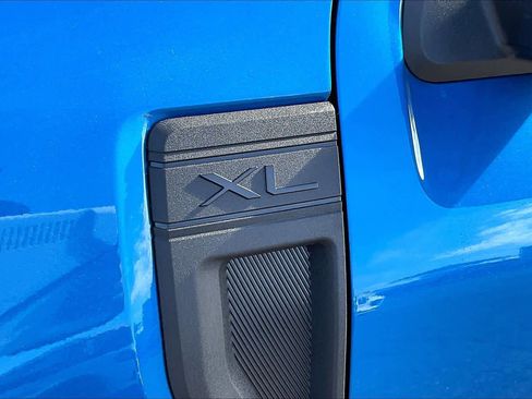 New 2025 Ford Maverick XL image 15