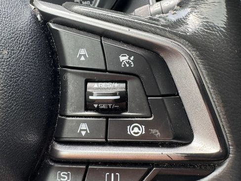Used 2020 Subaru Forester Premium AWD/4WD image 13