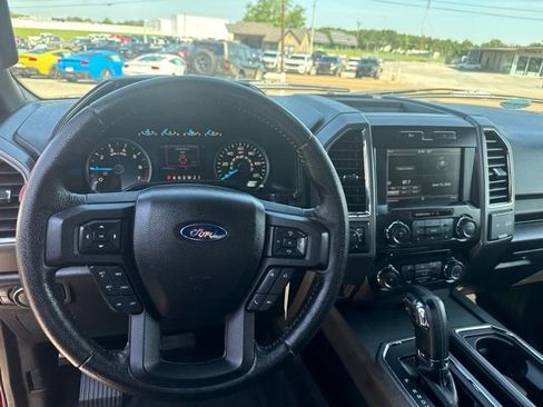 Used 2015 Ford F150 XLT w/ Equipment Group 302A Luxury AWD/4WD image 28
