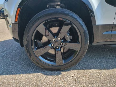 New 2026 Land Rover Defender 110 V8 AWD/4WD image 21