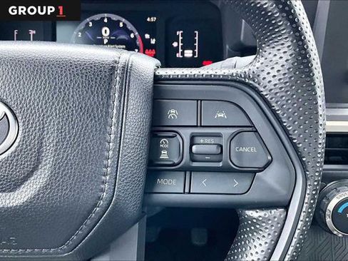 Certified 2025 Toyota Tacoma SR5 AWD/4WD image 25