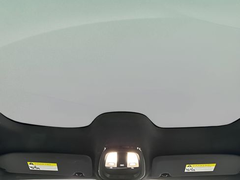 Used 2024 Volvo C40 P8 Recharge Ultimate w/ Protection Package Premier image 13