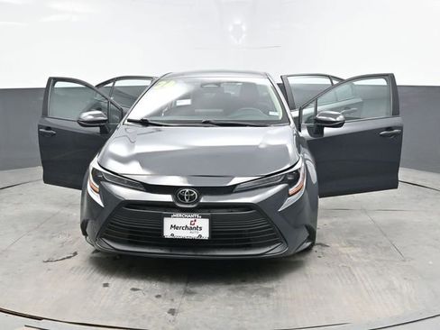 Used 2024 Toyota Corolla LE FWD image 38