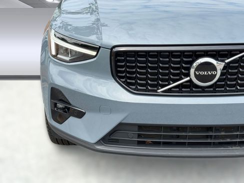 Certified 2023 Volvo XC40 B5 Plus w/ Climate Package AWD/4WD image 11